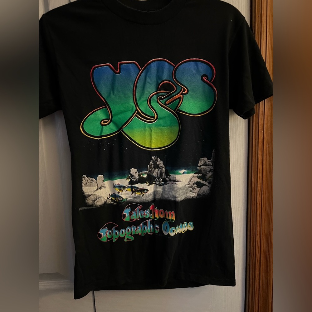 Band YES original World tour tee from 1991 tour size Medium